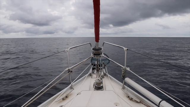 Pirate scare: PACIFIC NIGHTMARE | Ep 81 | Sailing Merewether смотреть онлайн