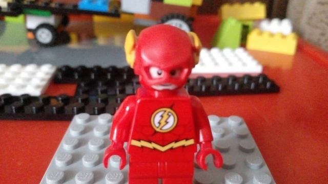 Lego анимация Flash ловит преступника.