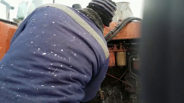 Испытание нового карбюратора пускача П10УД ДТ 75 смотреть онлайн