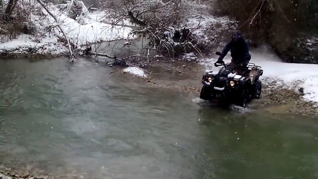Квадроцикл утопили, лебедка (примерз тросик подсоса, поэтому периодически глох) #квадроцикл #квадри смотреть онлайн