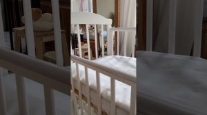 Кроватка для новорожденных белая