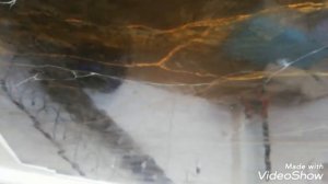 Имитация мрамора из венецианской штукатурки на потолке и стене.. Decoline Scalia on the wall and Ce