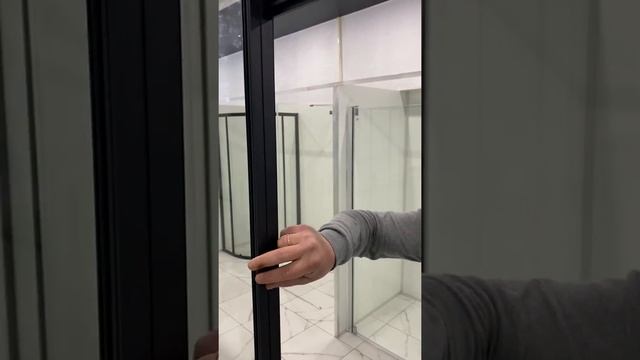 Видеообзор душевой двери Veconi VN-72 смотреть онлайн