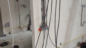 Монтаж кабеля в гофре по потолку,для групп Освещения. Часть2. Электрик в Санкт-Петербурге.