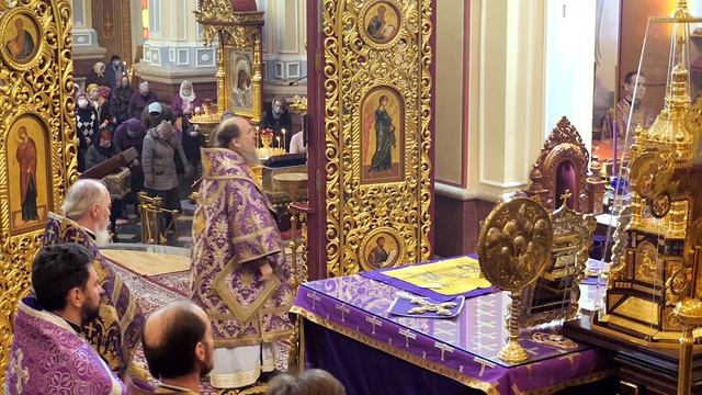 Литургия святителя Иоанна Златоустого смотреть онлайн