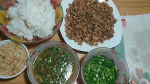 Не обычное, но безумно вкусное блюдо из риса. Приготовление блинчиков из рисовой муки с начинкой.