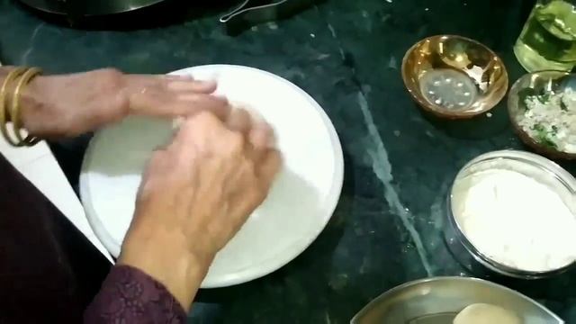 Индийская лепёшка - Паратха