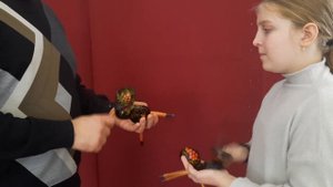 прием игры на ложках без музыки