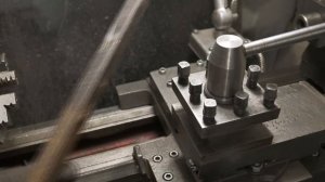 Самодельное долбежное приспособление из штока стойки амортизатора для токарного станка ТВ-7М