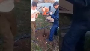 Сверление лунок под столбы