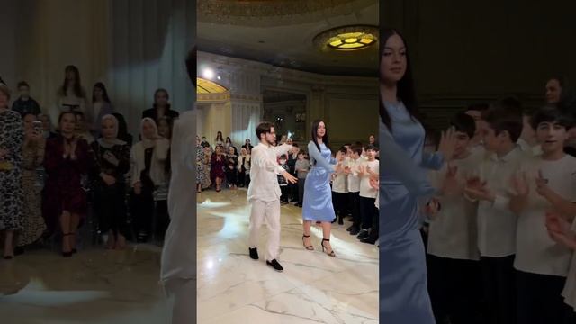 Красивое исполнение свадебной лезгинки на вечере московской школы танца «АНСАР» #лезгинка #ансар смотреть онлайн
