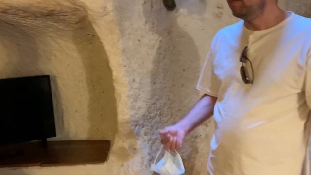 #6 КАППАДОКИЯ! ШОК! МЫ ЖИВЕМ в ПЕЩЕРЕ! ПОТЕРЯЛА ДАР РЕЧИ. Сколько стоит полёт? Отель Amber cave. смотреть онлайн