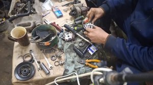 Пенится в бачок гидроусилитель, в чем причина!