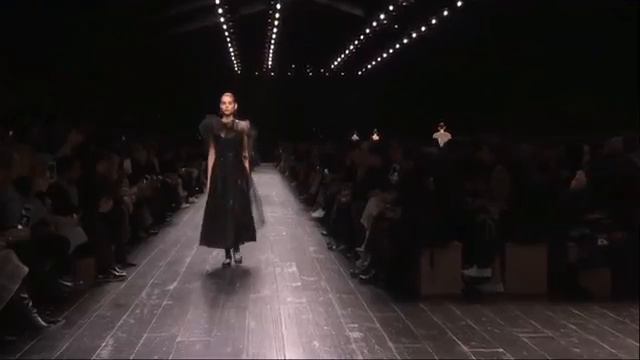 Valentino Осень - Зима 2016-2017.