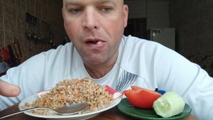 Обжор крабовые палочки и гречка с фаршем