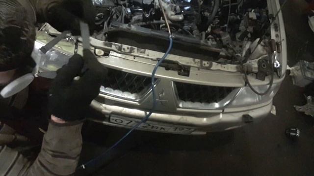 Чистка радиатора охлаждения двигателя ч.1 смотреть онлайн