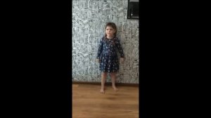 Мишка Косолапый по Лесу Идет. Или что придумала Викуля? Детские стишки для малышей.