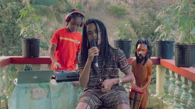 Azizzi Romeo - Demeanor (Live From Home) #CalmRoadRecords смотреть онлайн