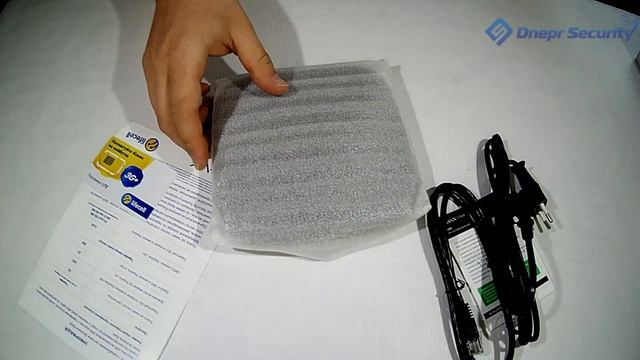 Интеллектуальная централь Ajax Hub - распаковка и комплектация смотреть онлайн