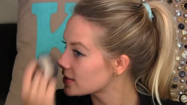 FIF: NYX Stay Matte but not Flat Powder Foundation смотреть онлайн