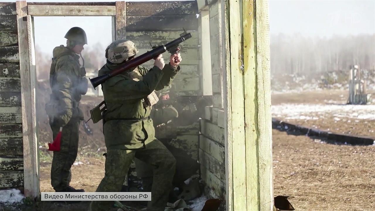 Минобороны освободит от частичной мобилизации отцов двоих детей с беременными женами