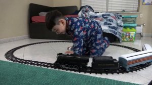 Johny Unboxes New Lionel Polar Express Train Toy Set