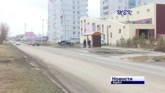 В Бердске порывы ветра снесли металлические конструкции и повредили линии освещения смотреть онлайн