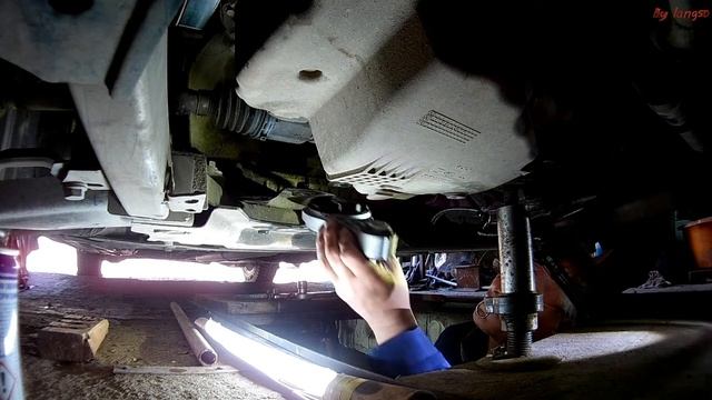 Замена подушек двигателя. Renault Laguna 3 1.5DCI