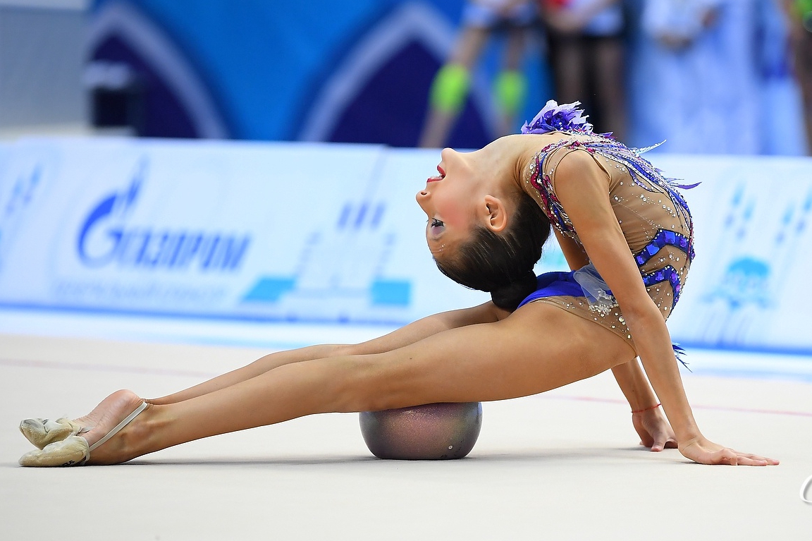 Спортивная и художественная гимнастика аэробика. Аэробная гимнастика. Художественная гимнастика видео. Художественная гимнастика сияние выступление. Выступление дуэт художественная гимнастика.