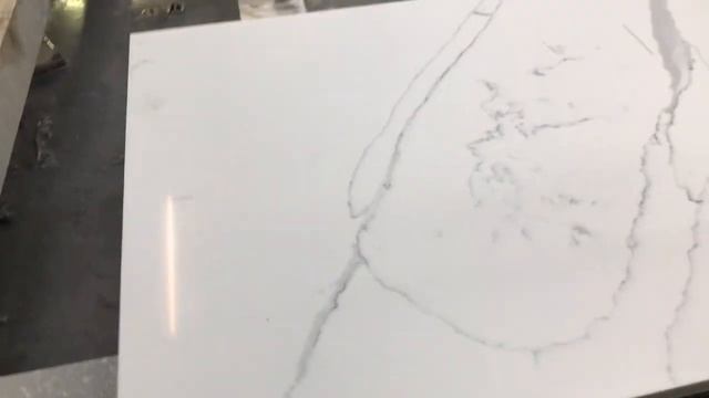 Кварцевый агломерат Avant Quartz 7500 Калакатта Аррас. Каменьпро.рф