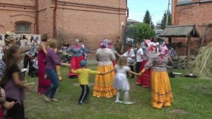 Игры наших бабушек во дворе дома купца И.А. Левако