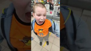 Аутист Федя. Обычная прогулка в магазин.