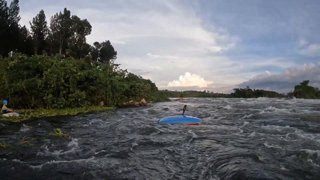 Обучение эскимосскому перевороту в Уганде (Африка) смотреть онлайн