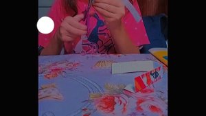 Как сделать дракона на руку из бумаги?