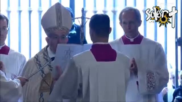 Apertura De La Puerta Santa En El Vaticano