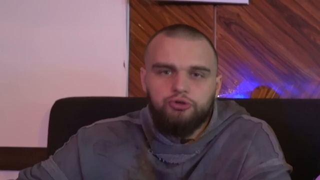 Нашли САМЫЙ ДЕШЕВЫЙ РЕСТОРАН в центре МОСКВЫ! Все по 300! смотреть онлайн