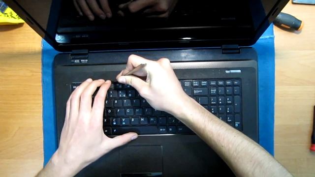 Как разобрать ноутбук Asus K72DR смотреть онлайн