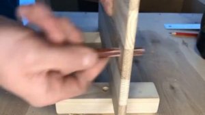 Процесс изготовления разделочной доски из дуба и сосны.