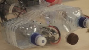 Бутылочный Bluetooth-катер для уточек. Проекты Амперки #6