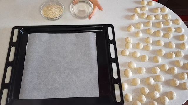 БУЛОЧКИ НА СГУЩЕНКЕ. Молдавские Чигири смотреть онлайн