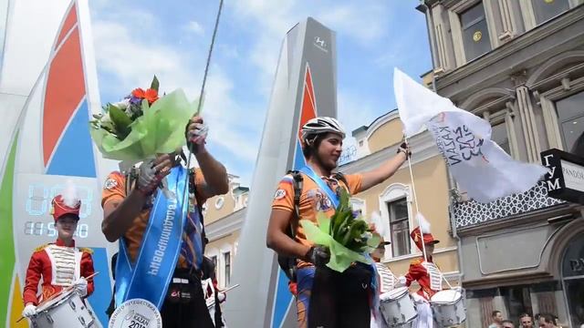 Возвращение с кругосветного велопробега смотреть онлайн