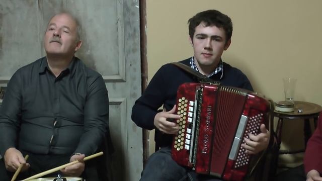 Tony Sweeney. смотреть онлайн