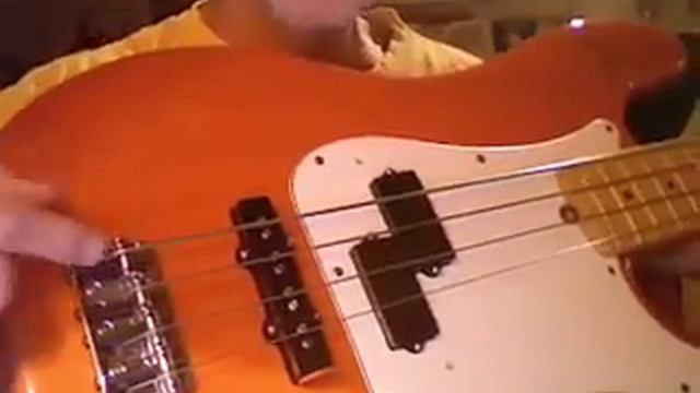 Free Online Absolute Beginner Bass Guitar Lesson Number 1