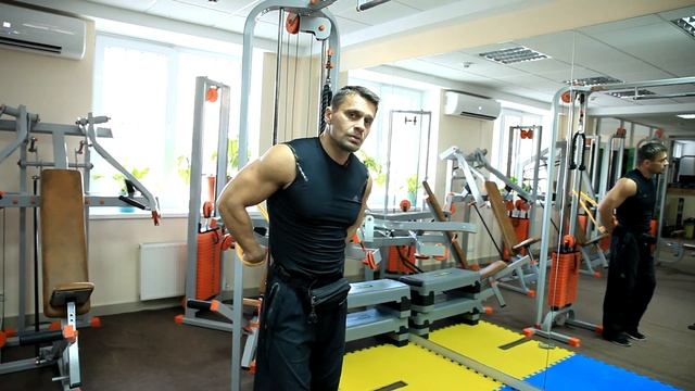 КАК ТРЕНИРОВАТЬ ГРУДНЫЕ МЫШЦЫ С ПОМОЩЬЮ РЕЗИН?