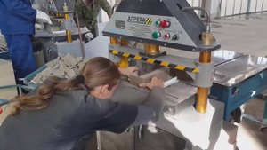 Станок колочный для производства облицовочной плитки и колотого кирпича "ПК-16"