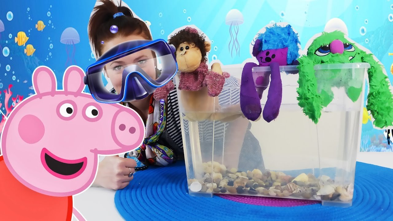 Маша пеппу. Плавание Свинка Пеппа игрушки. Подводная Свинка игра. Игрушки Свинка Пеппа подводное плавание.