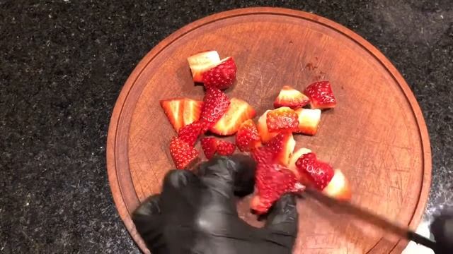 БАНАНО-ЯГОДНЫЙ МУСС. смотреть онлайн