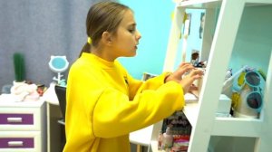 СЕСТРА БЛИЗНЕЦ ВЫГНАЛА ЕВУ ИЗ ДОМА И УСТРОИЛА ВЕЧЕРИНКУ!