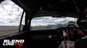 Awesome 911 Porsche battles De Tomaso Pantera Sandown International Raceway