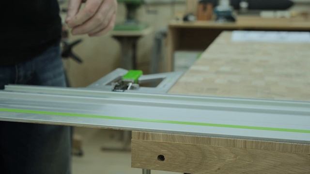 Погружная пила в столярной мастерской. Приемы работы. смотреть онлайн